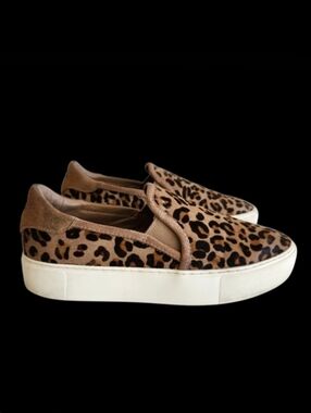 Ugg Womens Jass Exotic Sneakers Shoes Cowhide Leopard Print Slip On Size 7